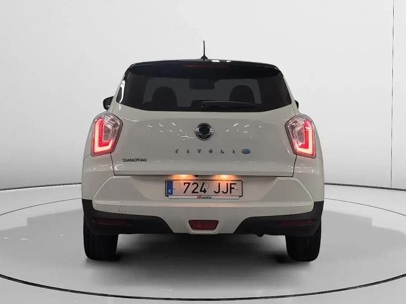 Usado SsangYong Tivoli 115 CV (84 kW) 2015 Blanco SUV