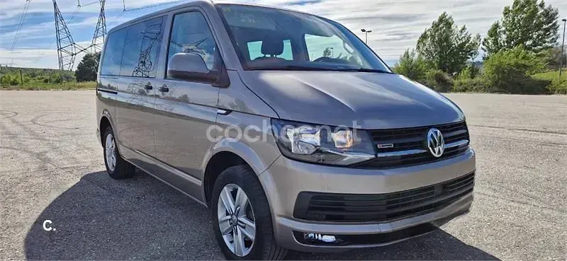 Usado VW Multivan 150 CV (110 kW) 2017 Gris / plata Monovolumen