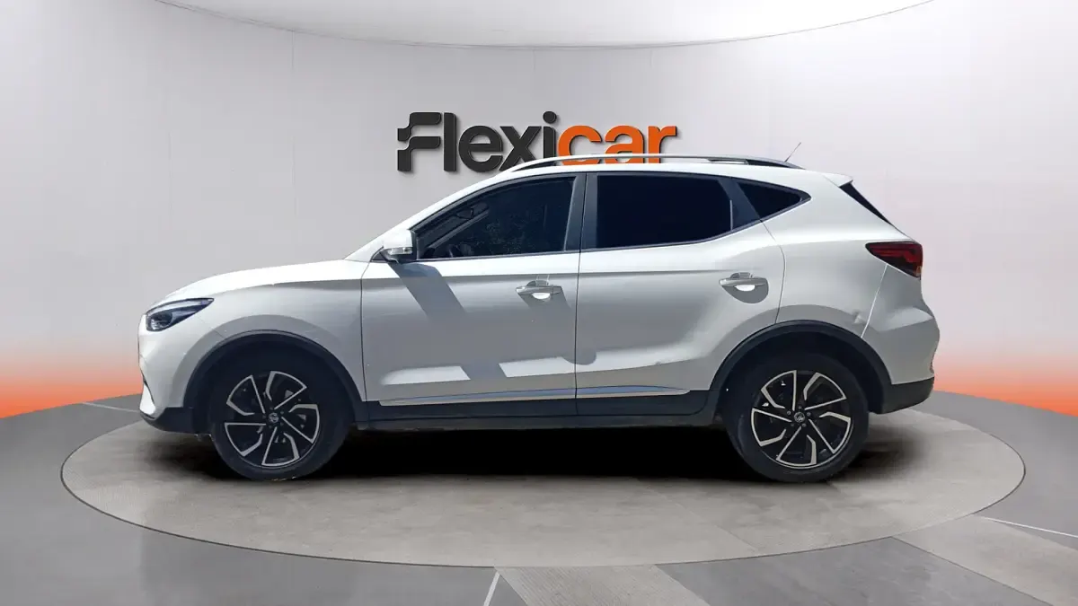 Usado MG ZS Luxury 106 CV (77 kW) 2023 Blanco SUV