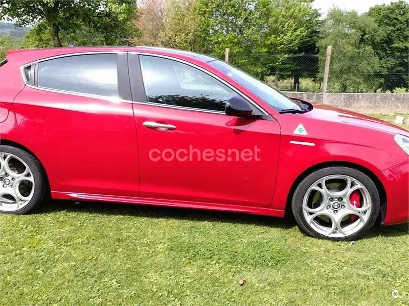 Usado Alfa Romeo Giulietta Quadrifoglio Verde 235 CV (172 kW) 2013 Rojo Utilitario
