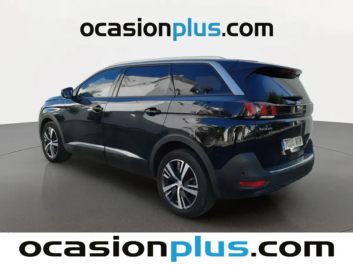 Usado Peugeot 5008 Allure 130 CV (95 kW) 2023 Negro SUV