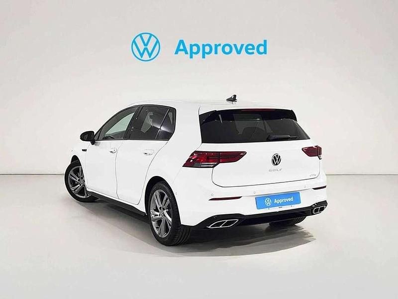 Usado VW Golf VIII R-line 150 CV (110 kW) 2024 Blanco Utilitario