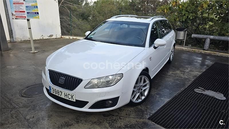 Usado Seat Exeo Sport 143 CV (105 kW) 2010 Blanco Familiar