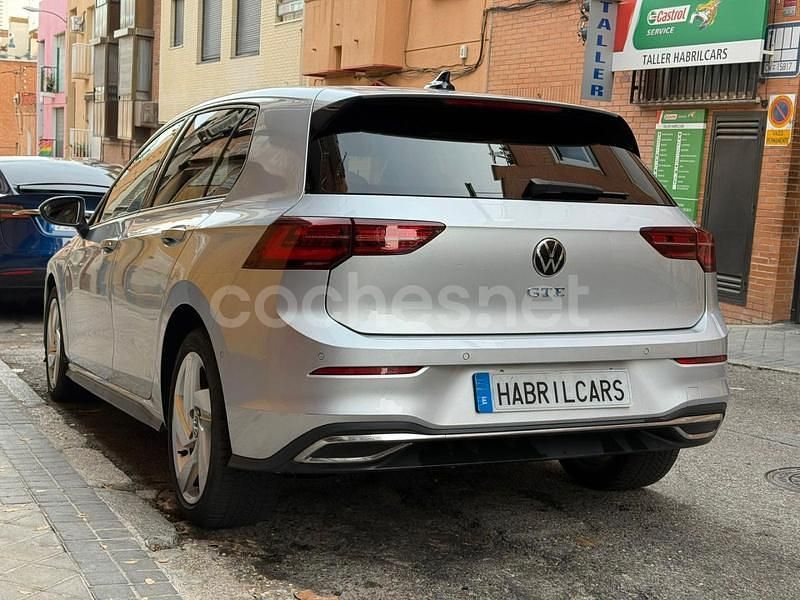 Usado VW Golf VIII GTE 245 CV (180 kW) 2021 Gris / plata Berlina