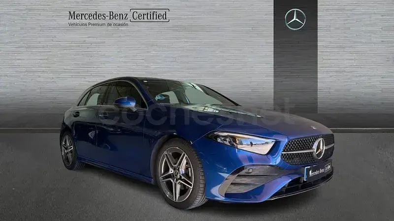 Usado Mercedes A180 136 CV (100 kW) 2025 Azul Berlina