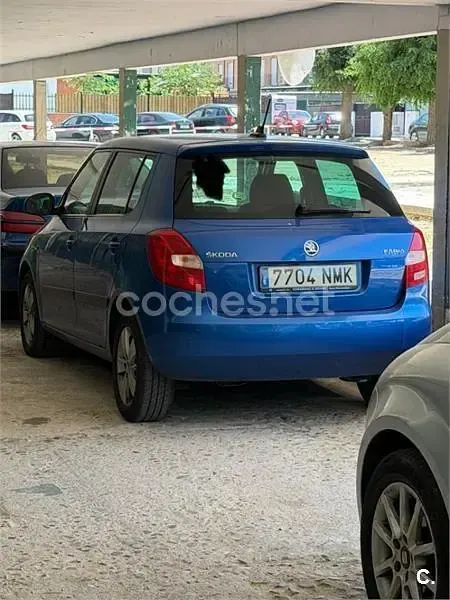 Usado Skoda Fabia Sport 105 CV (77 kW) 2014 Azul Berlina
