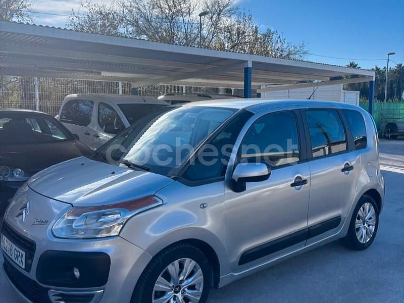Gris / plata Usado 2010 Citroën C3 Picasso Monovolumen | 5200 € (Precio justo) - Imagen 1/4