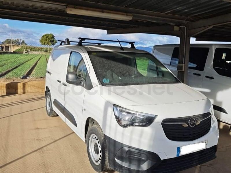 Usado Opel Combo Life Expression 102 CV (75 kW) 2020 Blanco Monovolumen