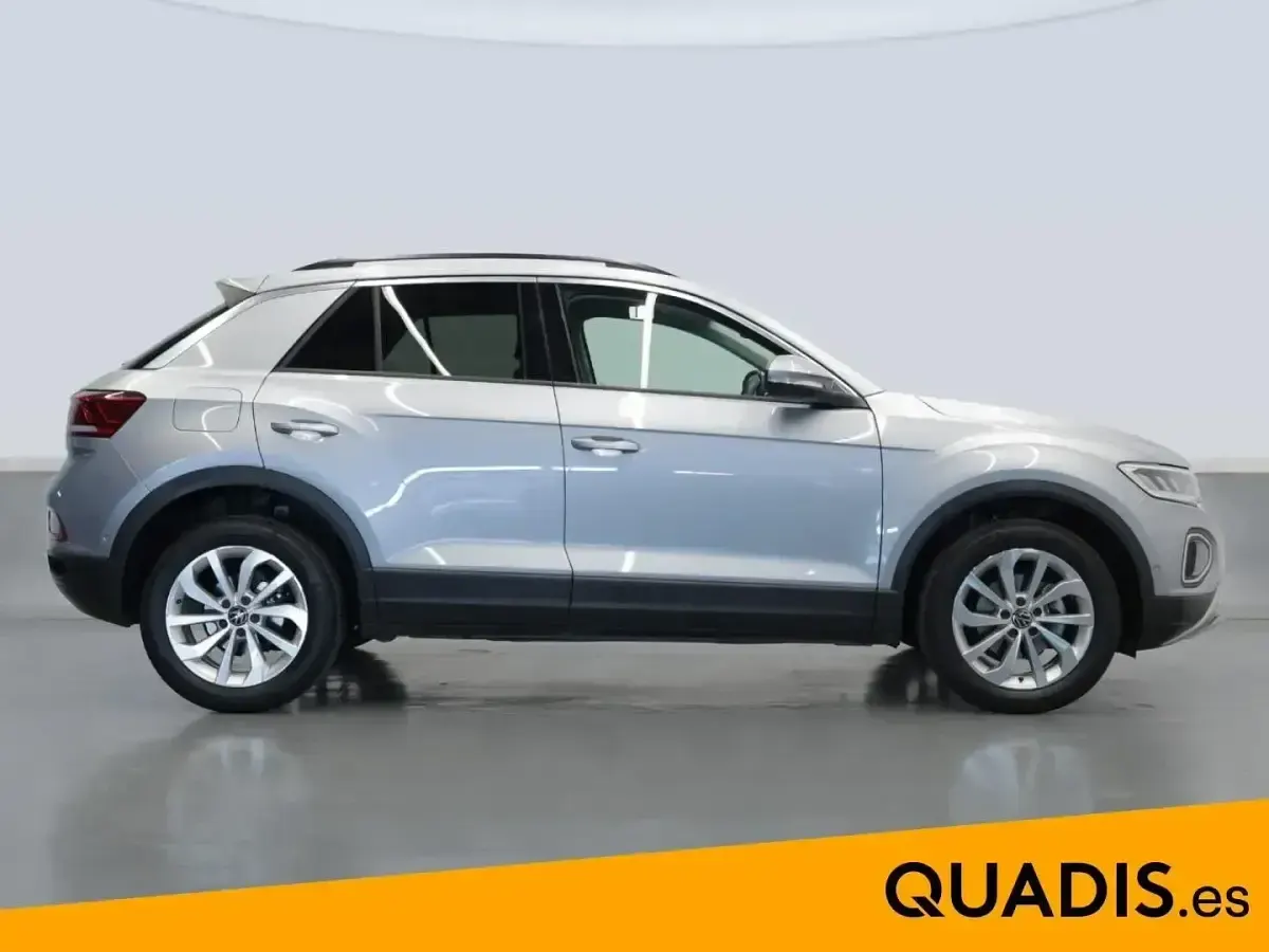 Usado VW T-Roc Life 110 CV (80 kW) 2022 Gris SUV