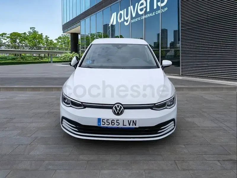 Usado VW Golf VIII 116 CV (85 kW) 2021 Blanco Berlina