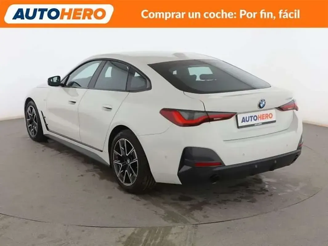 Begagnad BMW 420 Sport Line 190 HK (139 kW) 2023 Vit Sportkupé