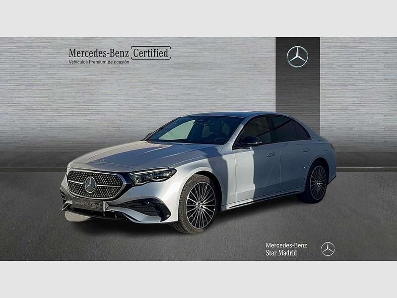 Plateado Usado 2024 Mercedes E300 Berlina | 57.990 € (Precio justo) - Imagen 1/4