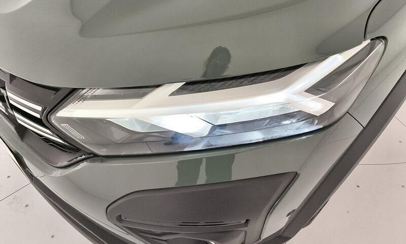 Nuevo Dacia Jogger Expression 110 CV (80 kW) 2025 Verde Monovolumen