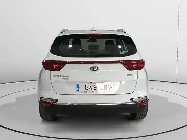 Usado Kia Sportage 136 CV (100 kW) 2022 Blanco SUV