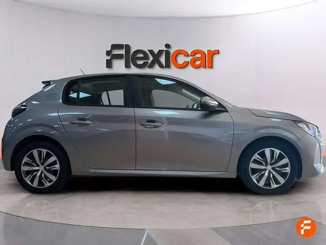 Usado Peugeot 208 Active 101 CV (74 kW) 2020 Gris Utilitario