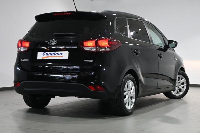 Usado Kia Carens 115 CV (84 kW) 2018 Negro Monovolumen
