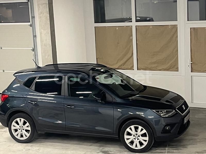 Usado Seat Arona Style 115 CV (84 kW) 2018 Gris / plata SUV