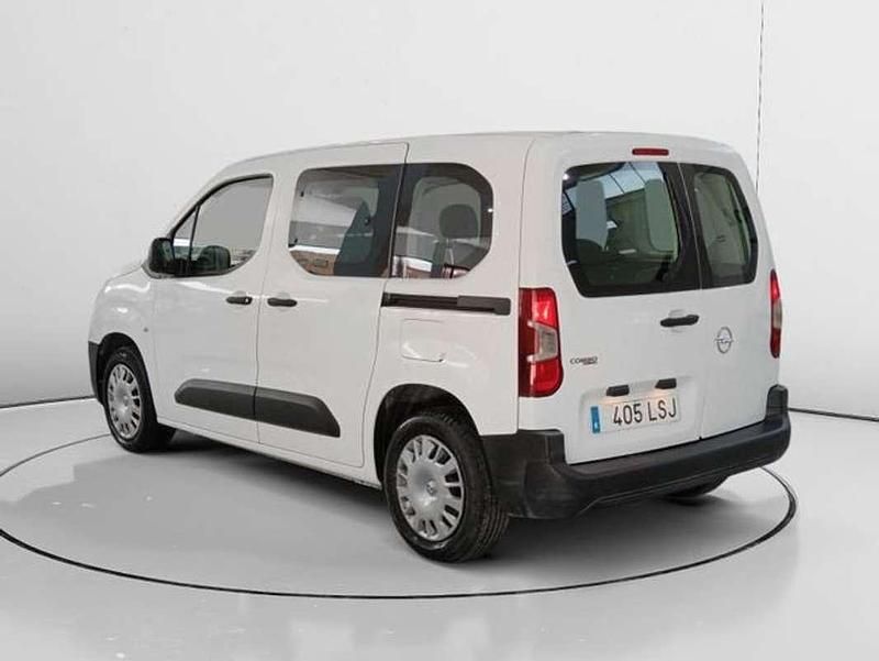 Usado Opel Combo Edition 103 HP (75 kW) 2021 Branco Monovolume