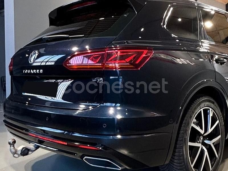 Usado VW Touareg R-line 286 CV (210 kW) 2022 Azul SUV