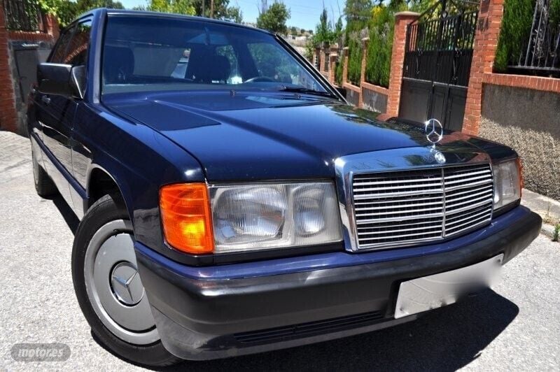 Azul Usado 1993 Mercedes 190 Elegance Berlina | 8700 € - Imagen 1/4