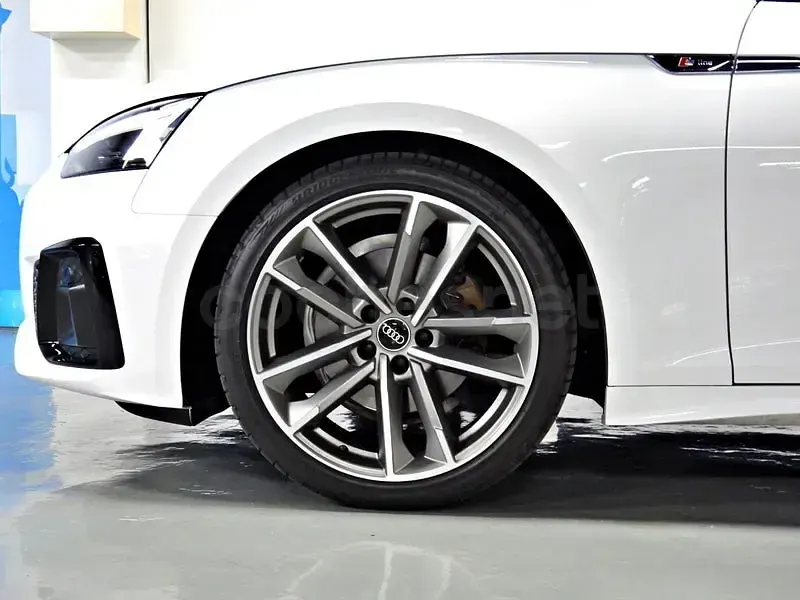 Usado Audi A5 Sportback S-Line 163 CV (119 kW) 2023 Blanco Utilitario