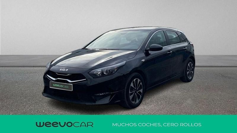 Negro Usado 2024 Kia Ceed Utilitario | 20.990 € (Un poco caro) - Imagen 1/4