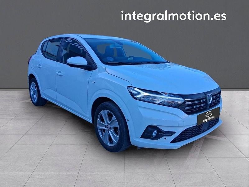 Usado Dacia Sandero Comfort 91 CV (66 kW) 2022 Blanco Berlina