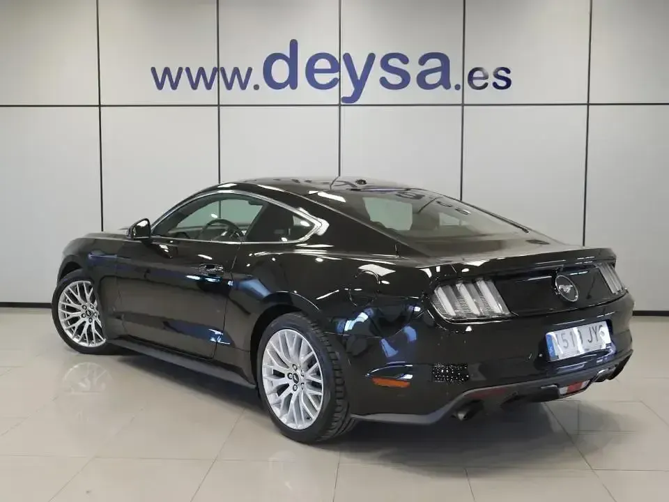 Usado Ford Mustang Fastback 314 CV (230 kW) 2017 Negro Coupe
