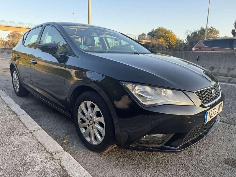 Usado Seat Leon 110 CV (80 kW) 2016 Negro Utilitario