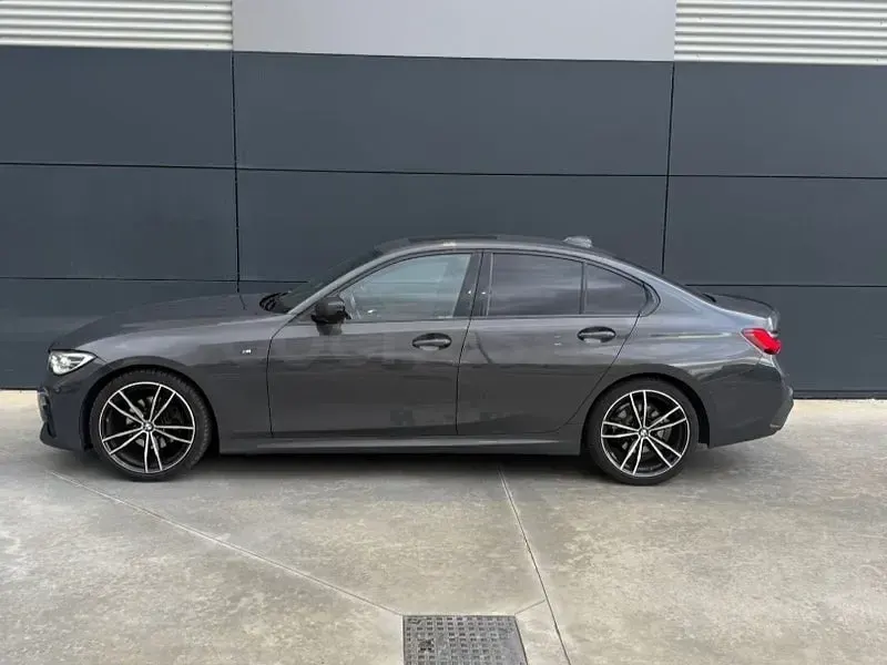 Usado BMW 320e 190 CV (139 kW) 2022 Gris / plata Familiar
