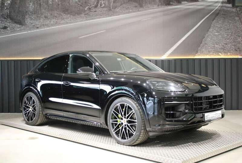 Usado Porsche Cayenne 470 CV (345 kW) 2025 Negro SUV