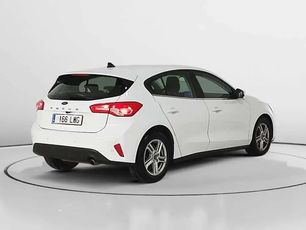 Usado Ford Focus Trend+ 120 CV (88 kW) 2022 Blanco Utilitario
