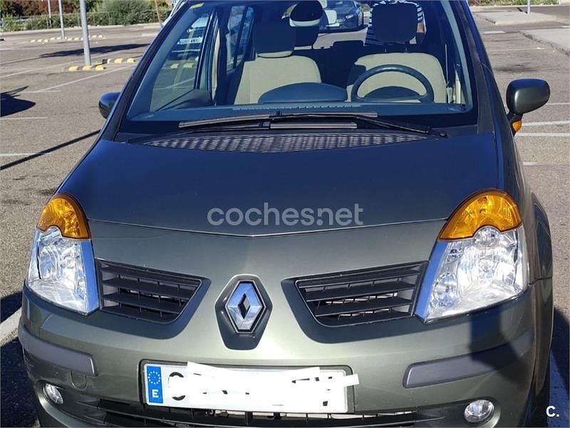 Verde Usado 2005 Renault Modus Privilege Monovolumen | 4900 € (Un poco caro) - Imagen 1/4