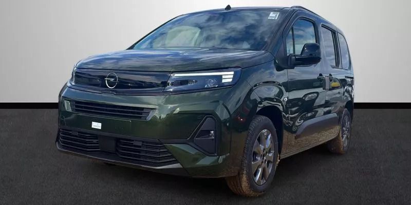 Verde Nuevo 2025 Opel Combo S Monovolumen | 23.900 € (Precio justo) - Imagen 1/4