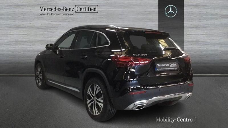Usado Mercedes GLA250 Progressive 224 CV (164 kW) 2024 Nachtschwarz  unilack SUV