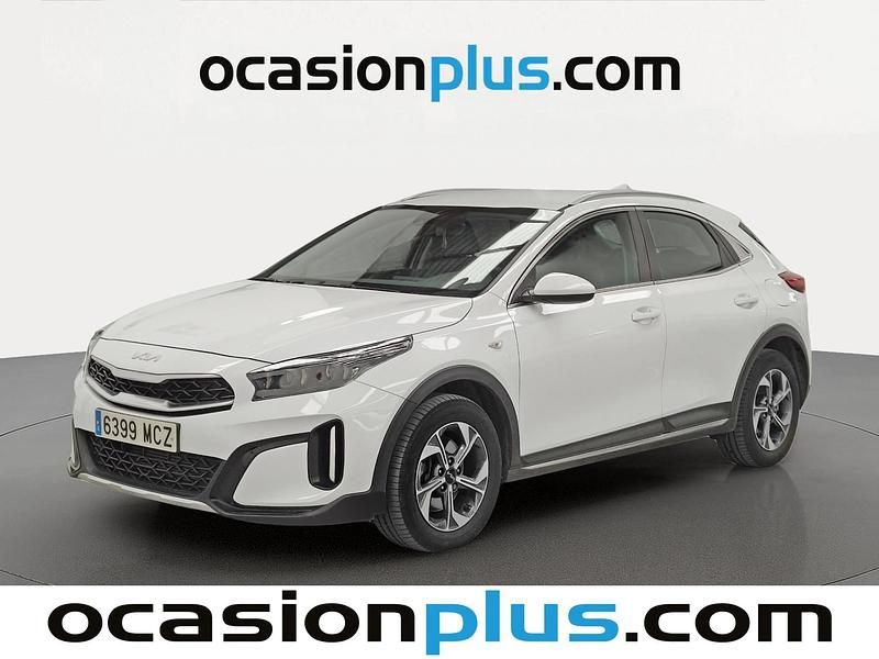 Usado Kia XCeed 136 HP (100 kW) 2022 Branco SUV