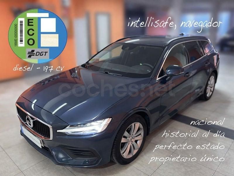 Usado Volvo V60 Momentum 190 CV (139 kW) 2021 Azul Familiar