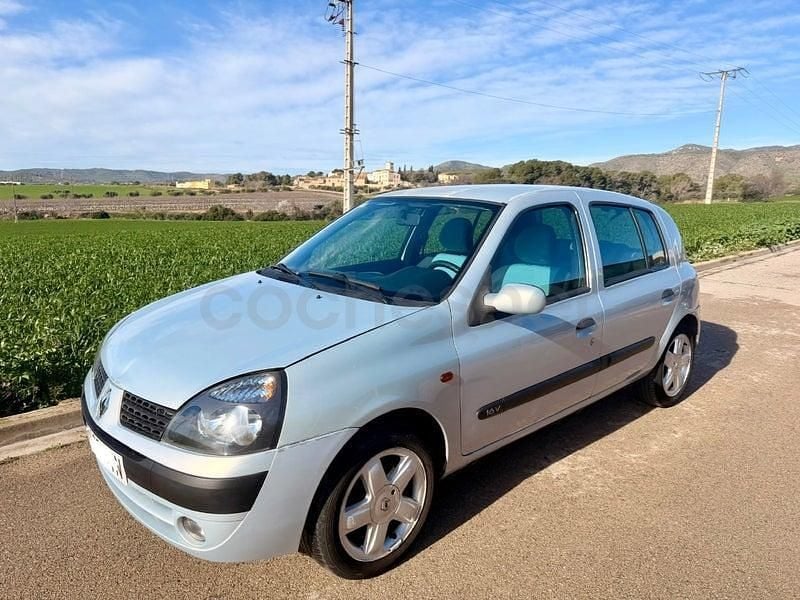 Azul Usado 2002 Renault Clio II Extreme Berlina | 2000 € (Precio justo) - Imagen 1/4