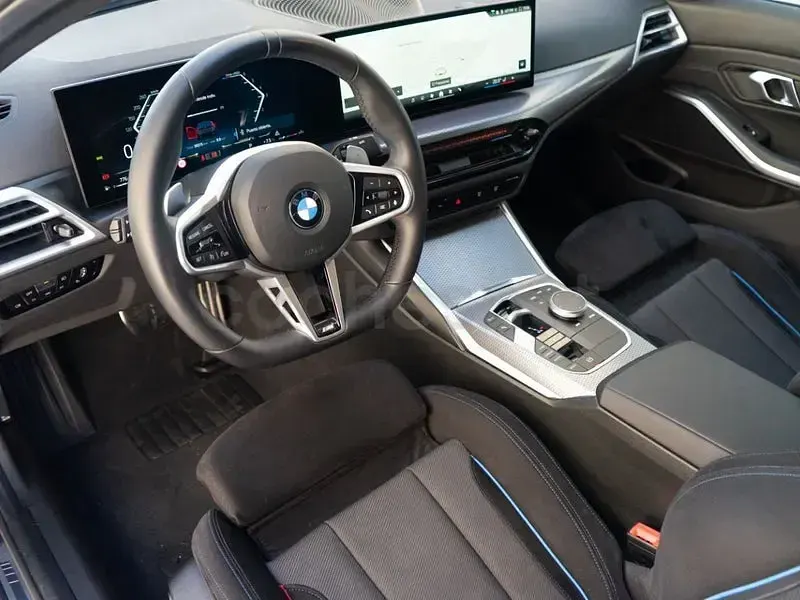 Usado BMW 318 Comfort Edition 150 CV (110 kW) 2025 Gris / plata Berlina