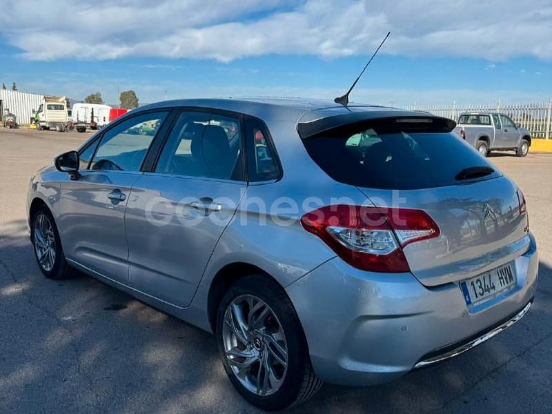 Usado Citroën C4 92 CV (67 kW) 2013 Gris / plata Berlina