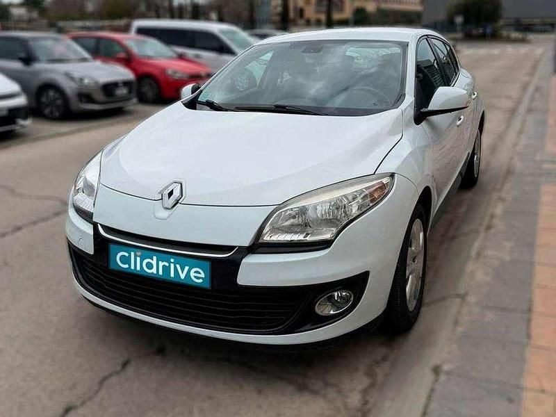 Usado Renault Mégane III Dynamique 116 CV (85 kW) 2013 Blanco Utilitario