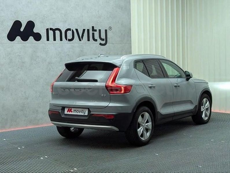Usado Volvo XC40 Core 163 CV (119 kW) 2023 Gris / plata SUV