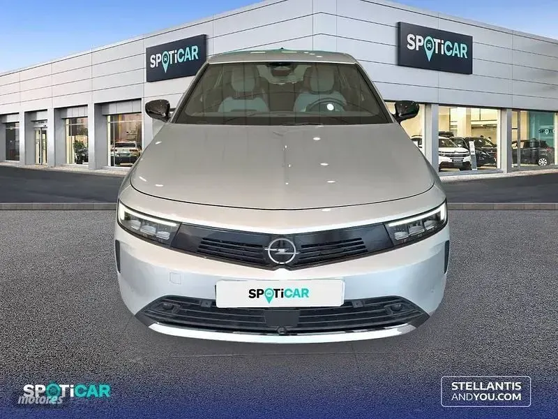 Usado Opel Astra Edition 146 CV (107 kW) 2025 Gris Utilitario