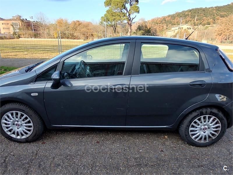 Negro Usado 2012 Fiat Punto Easy Berlina | 4000 € (Buen precio) - Imagen 1/4