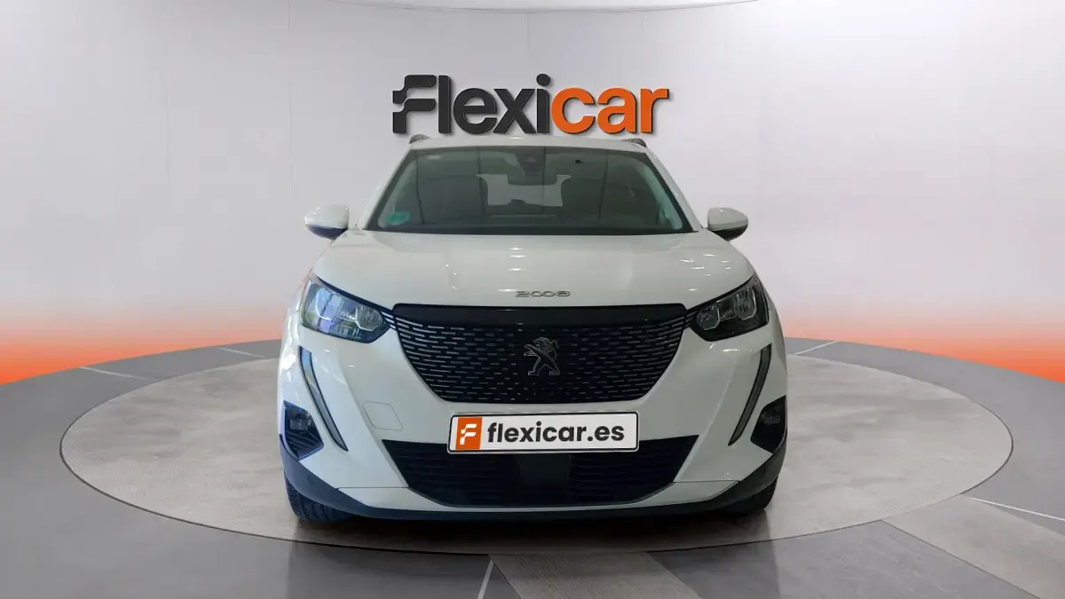 Usado Peugeot 2008 Allure 131 CV (96 kW) 2020 Blanco SUV