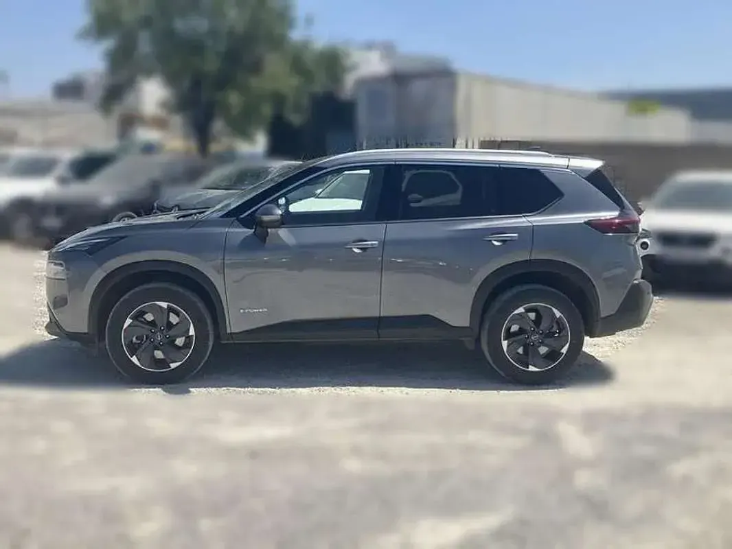 Usado Nissan X-Trail N-Connecta 158 CV (116 kW) 2025 Gris SUV