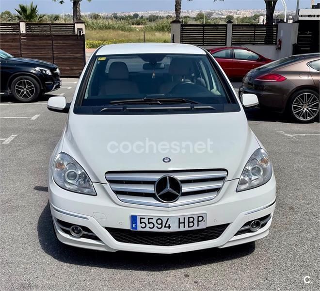 Blanco Usado 2011 Mercedes B180 Sport Edition Monovolumen | 8500 € (Un poco caro) - Imagen 1/4