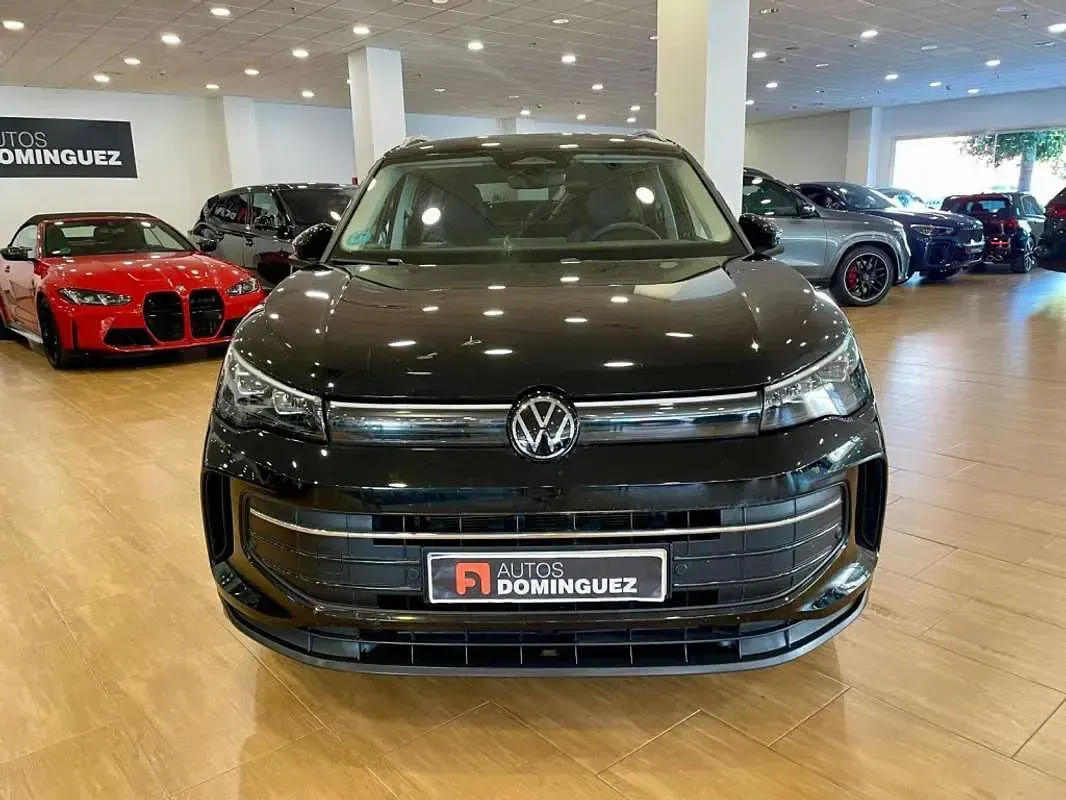 Usado VW Tiguan R-line 150 CV (110 kW) 2025 Negro SUV