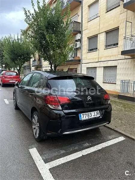 Usado Citroën C4 Feel 99 CV (72 kW) 2015 Negro Berlina