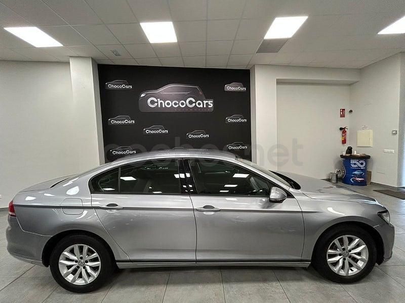 Usado VW Passat Edition 150 CV (110 kW) 2019 Gris / plata Berlina